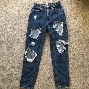 BDG high rise distressed mom jeans size 27